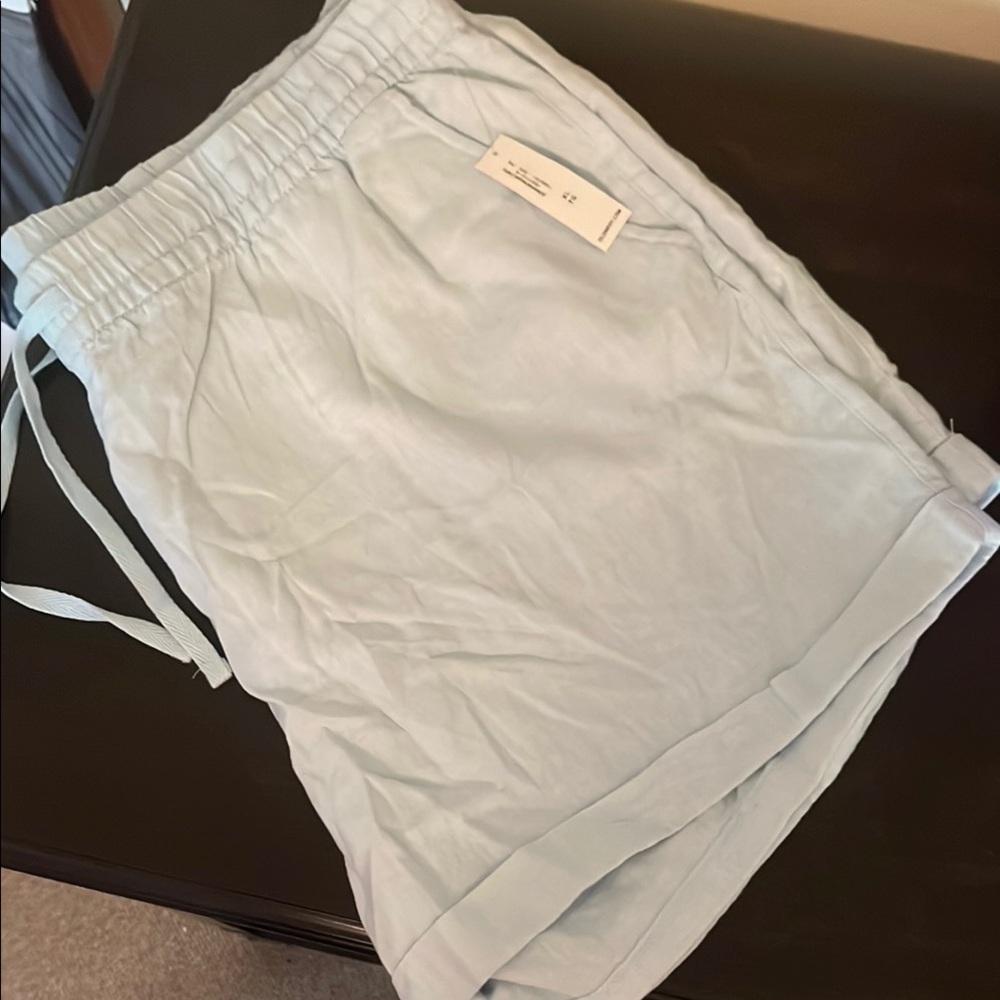 Old Navy Women's Athletic Shorts in Soft Blue